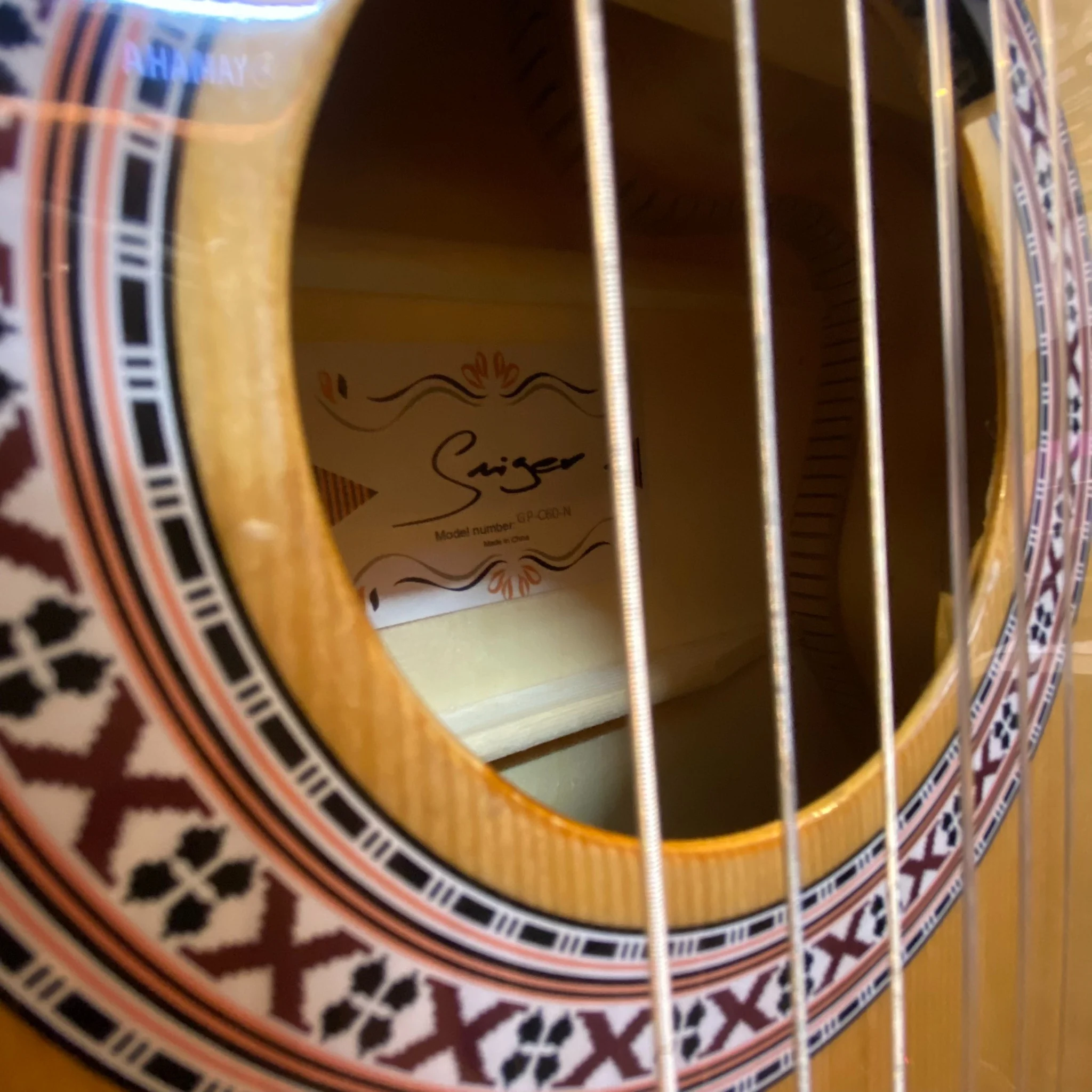 Guitarra clásica Electroacústica – GP-C60-39 - Imagen 4